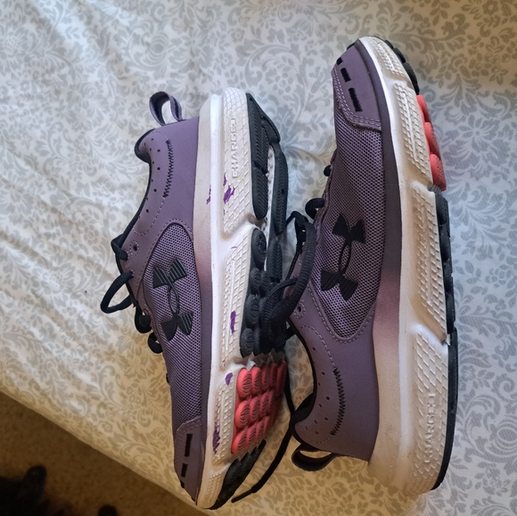 Under Armour Purple Size 6.5 - Picture 4 of 7